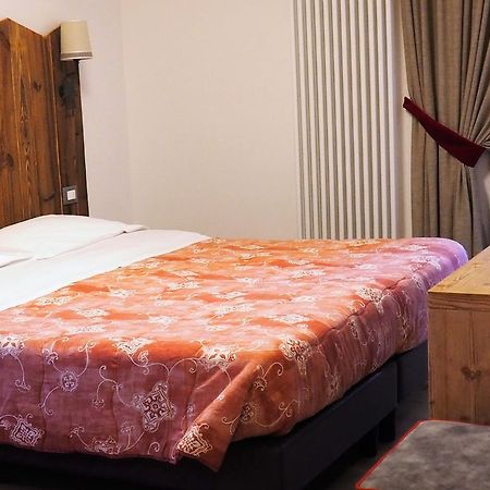 Hotel Serena Димаро Экстерьер фото