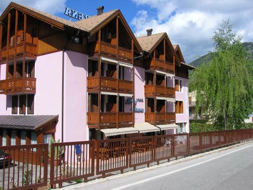 Hotel Serena Димаро Экстерьер фото