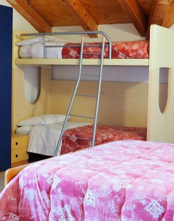 Hotel Serena Димаро Экстерьер фото